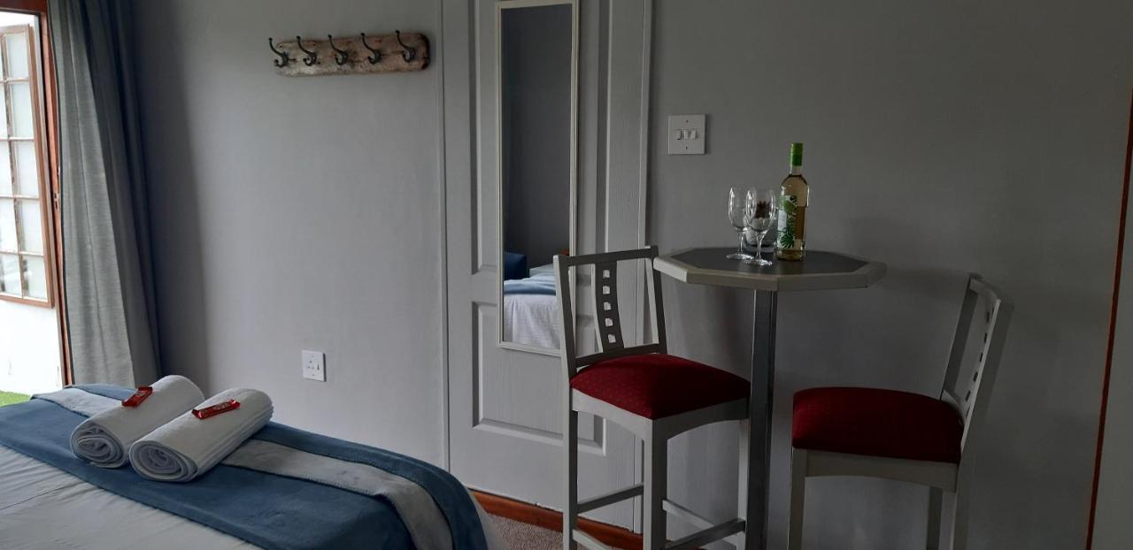 Shark Cove Little Cottage Kleinbaai Exterior foto