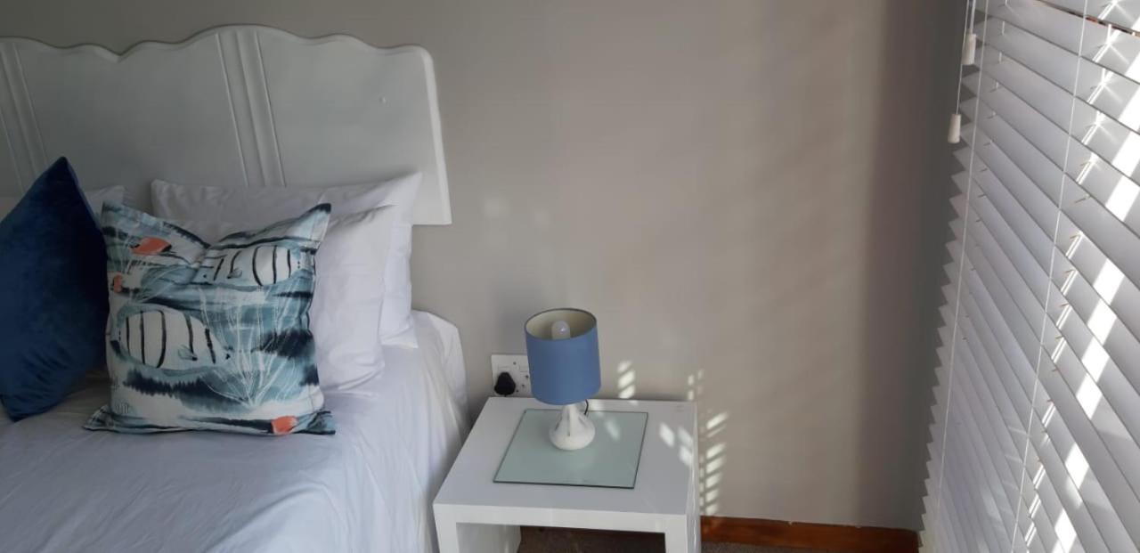 Shark Cove Little Cottage Kleinbaai Exterior foto