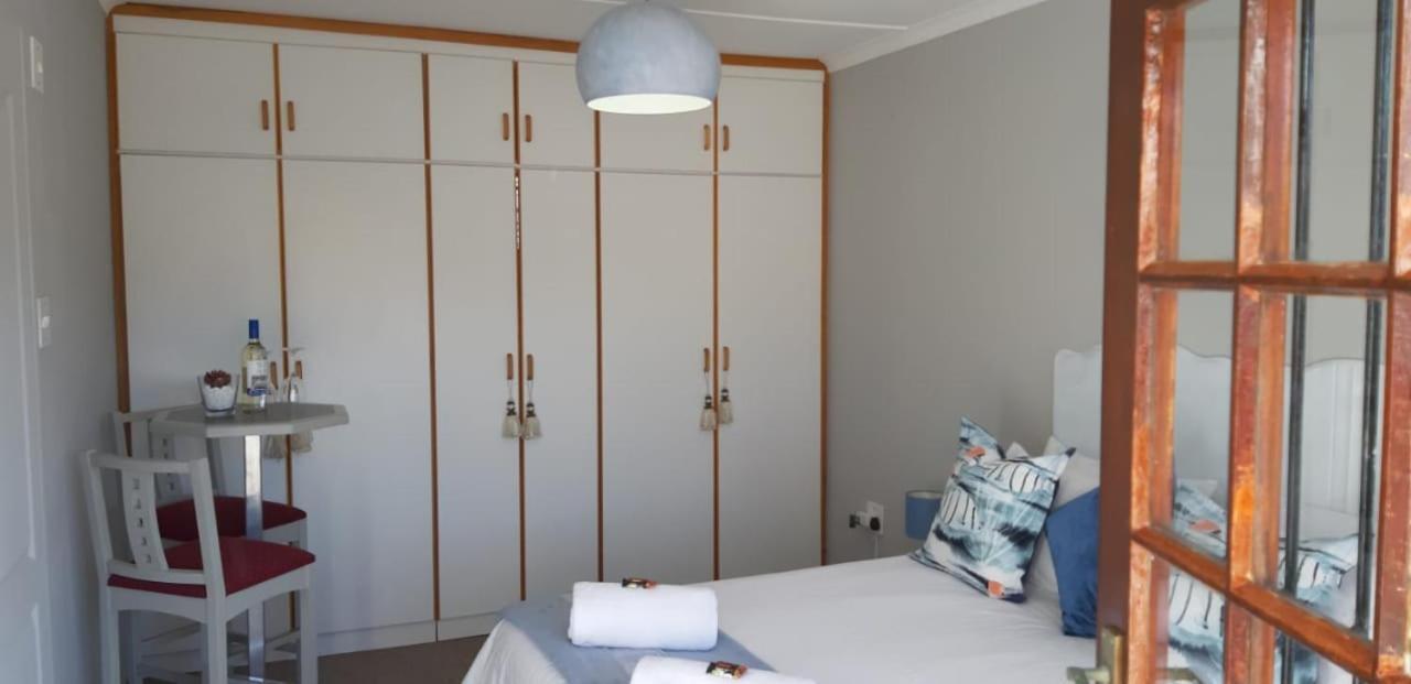 Shark Cove Little Cottage Kleinbaai Exterior foto